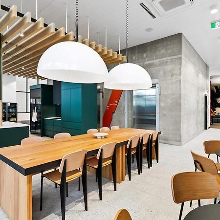 Switch Living In The Centre Of Adelaide Exterior foto