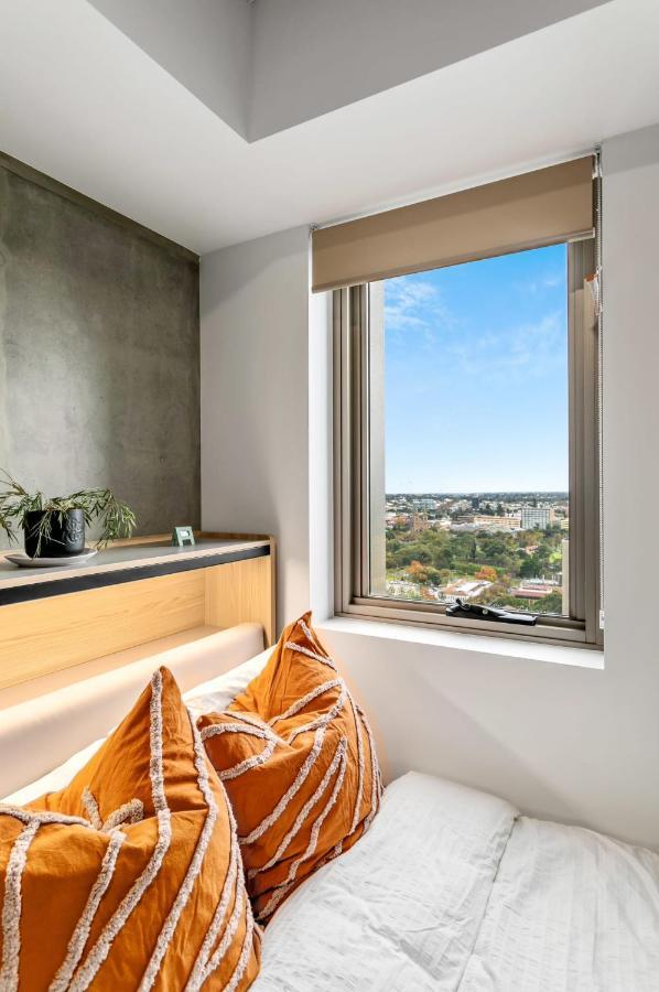 Switch Living In The Centre Of Adelaide Exterior foto